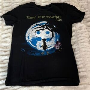 Coraline tee S Black character Graphic T-Shirt spooky fandom 🕷️